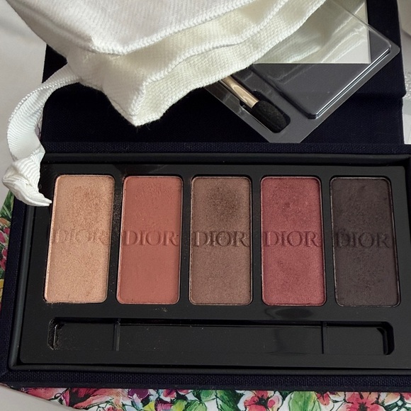 Dior ECRIN COUTURE iconic eye makeup Eyeshadow Palette with pouch, 3 Dior sample - Picture 3 of 12